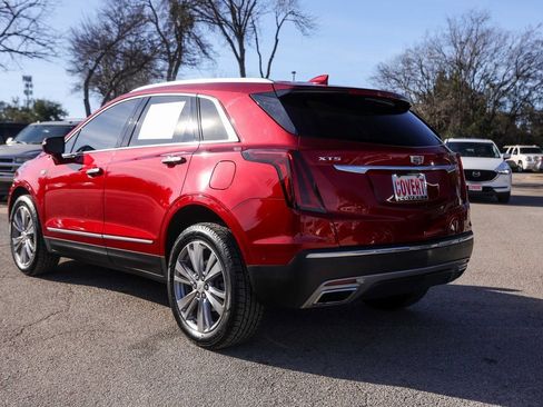 Certified 2021 Cadillac XT5 Premium Luxury image 3