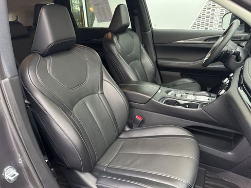 Used 2023 INFINITI QX60 Luxe w/ Cargo Package image 4