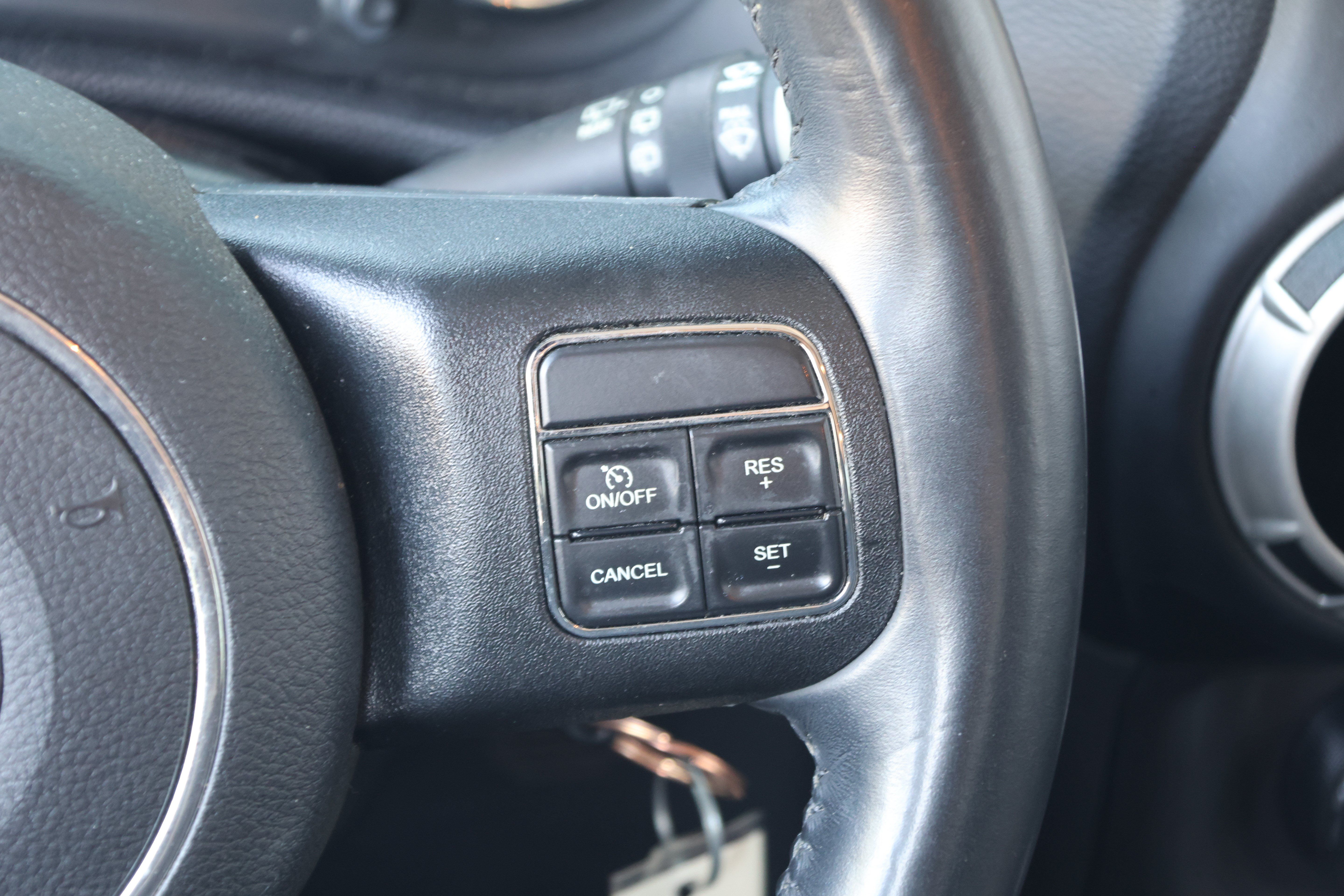 Used 2017 Jeep Wrangler Unlimited Sahara w/ Connectivity Group AWD/4WD image 19