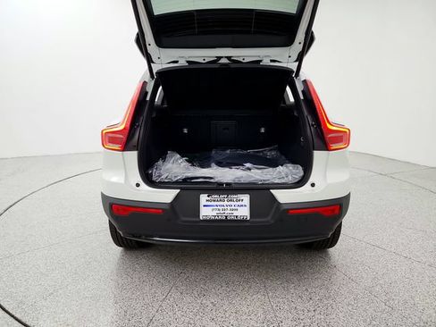 New 2026 Volvo XC40 B5 Plus w/ Protection Package Premier AWD/4WD image 15