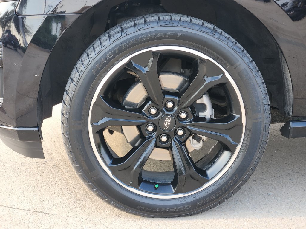 Used 2022 Ford Expedition Limited AWD/4WD image 10