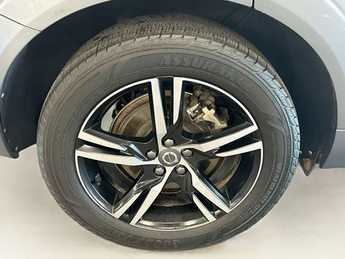 Used 2019 Volvo XC60 T6 R-Design w/ Protection Package Premier AWD/4WD image 11