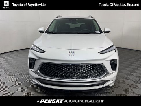 Used 2024 Buick Encore GX Avenir w/ Avenir Technology Package image 7