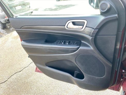 Used 2019 Jeep Grand Cherokee Laredo image 20