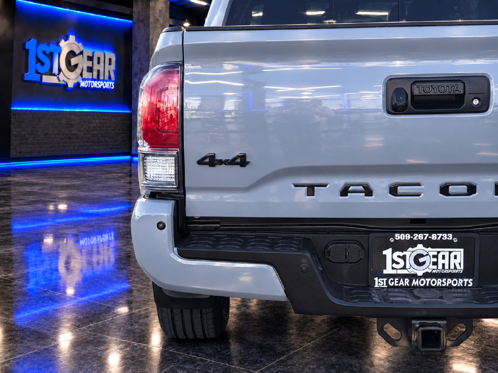 Used 2018 Toyota Tacoma Limited AWD/4WD image 13