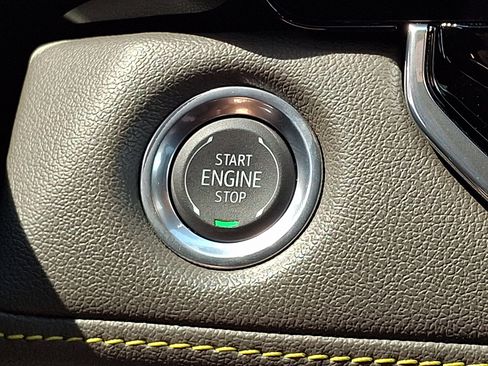 Used 2024 Chevrolet Colorado ZR2 w/ ZR2 Convenience Package III AWD/4WD image 25
