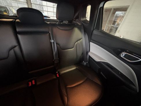 Used 2025 Jeep Compass Limited image 38