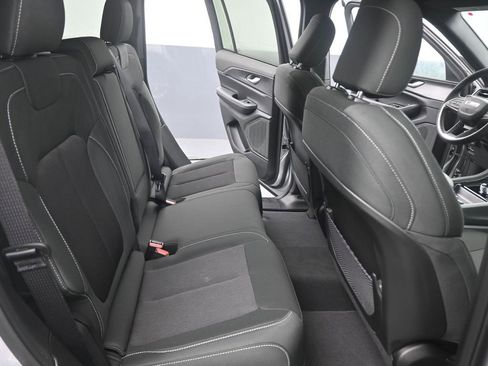 New 2026 Jeep Grand Cherokee Laredo image 14