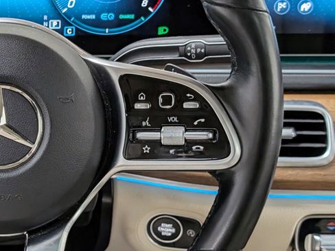 Used 2022 Mercedes-Benz GLS 450 4MATIC image 46