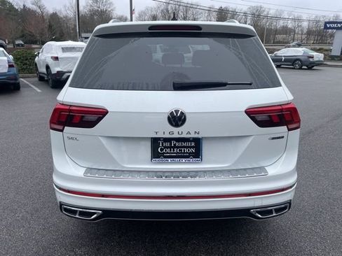 Certified 2023 Volkswagen Tiguan SEL R-Line image 3