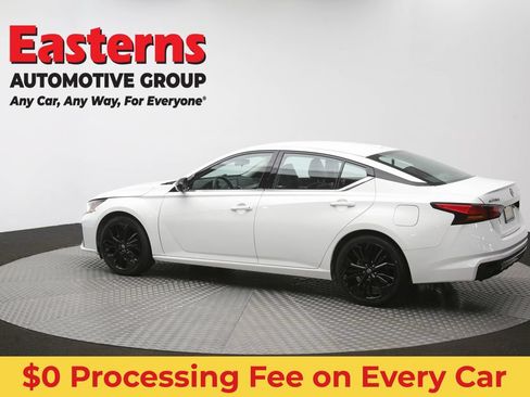 Used 2024 Nissan Altima 2.5 SR FWD image 62