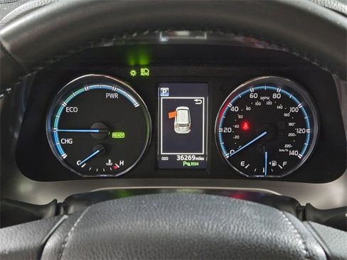 Used 2018 Toyota RAV4 Limited w/ Advanced Technology Package image 33
