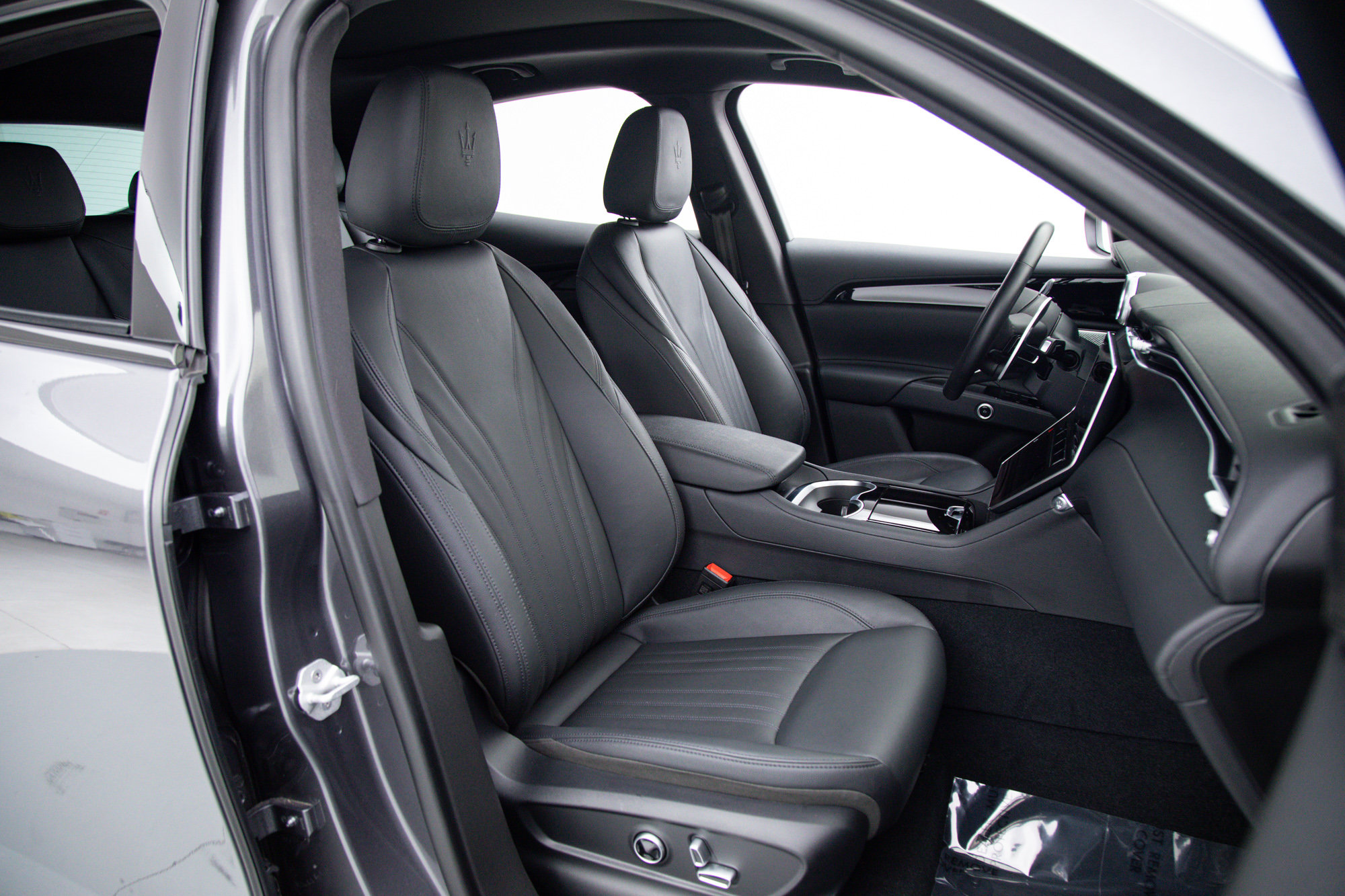 Certified 2023 Maserati Grecale Modena AWD/4WD image 11