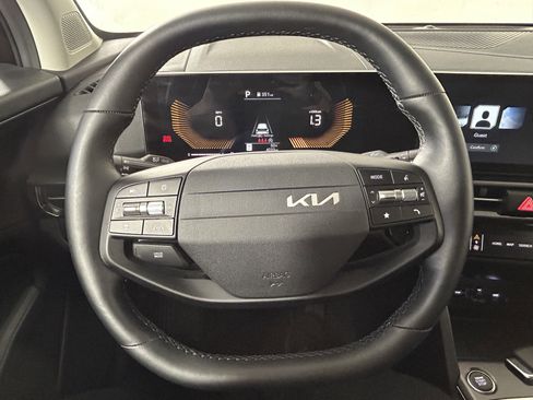 Used 2026 Kia Sportage EX image 11