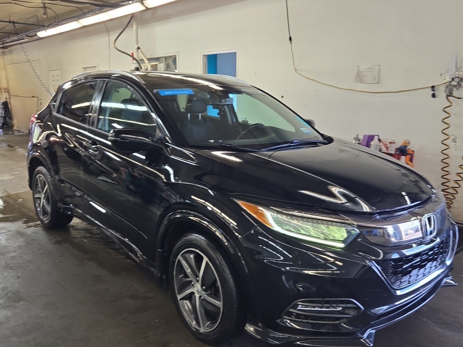 Used 2020 Honda HR-V Touring image 4