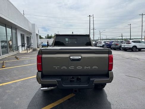 Used 2024 Toyota Tacoma Limited w/ Limited Package (LT) AWD/4WD image 6