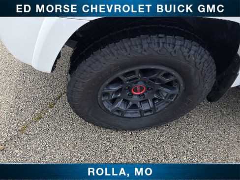 Used 2022 Toyota 4Runner TRD Off-Road Premium image 9