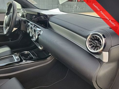 Used 2025 Mercedes-Benz CLA 250 image 42