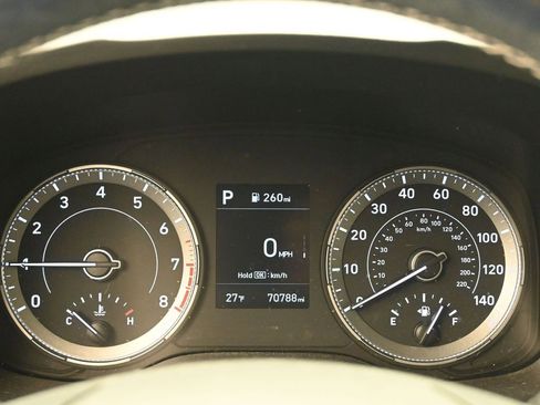 Used 2022 Hyundai Venue SEL image 12