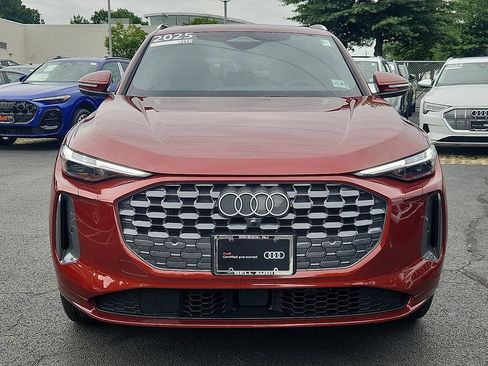 Certified 2025 Audi Q5 Premium Plus w/ Premium Plus AWD/4WD image 8