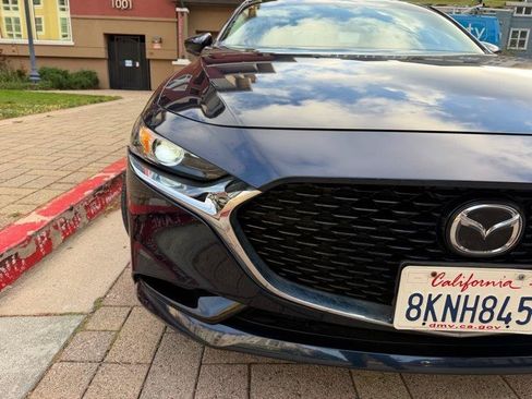 Used 2019 MAZDA MAZDA3 Sedan w/ Select Package FWD image 17