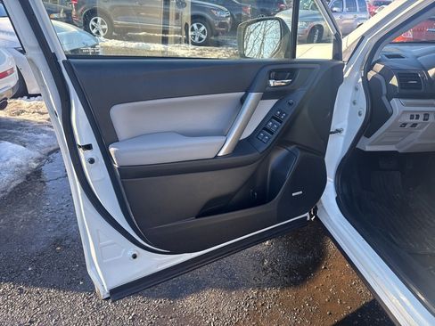 Used 2015 Subaru Forester 2.5i Limited image 30