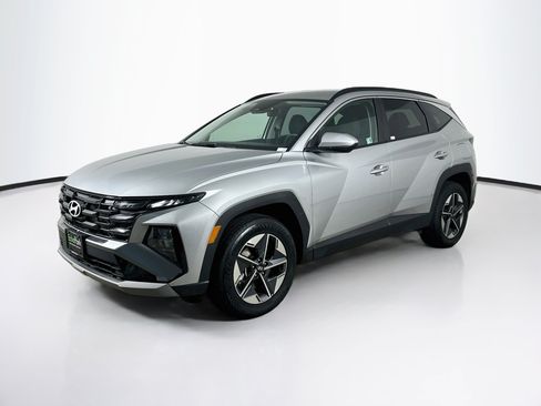 Used 2025 Hyundai Tucson SEL AWD/4WD image 3