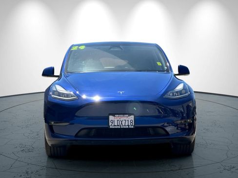 Used 2024 Tesla Model Y Long Range AWD/4WD image 9