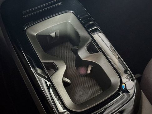 Used 2021 Volkswagen ID.4 Pro image 16