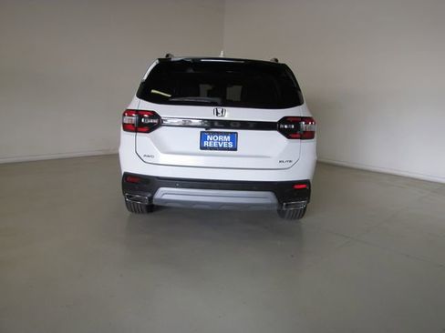 Certified 2023 Honda Pilot Elite image 24