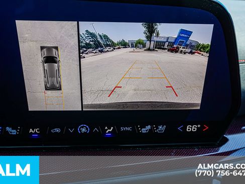 Used 2024 Chevrolet Traverse RS AWD/4WD image 41