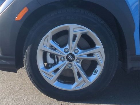Used 2023 Hyundai Kona SEL image 17