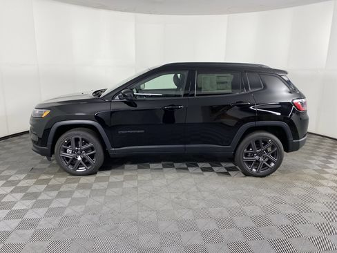 New 2026 Jeep Compass Limited image 9