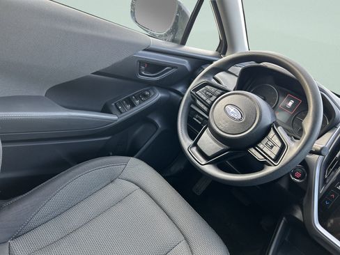 Used 2024 Subaru Crosstrek 2.0i Premium image 17