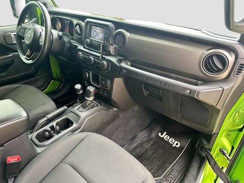 Used 2018 Jeep Wrangler Sport image 28