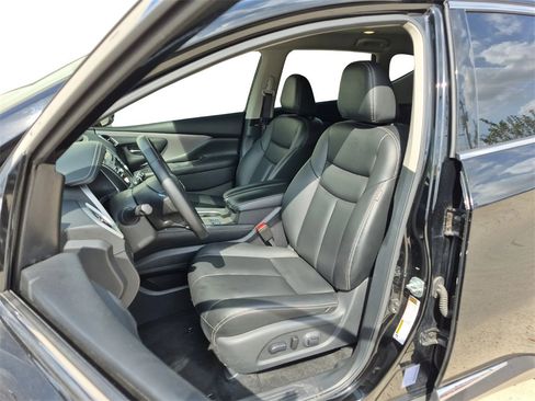 Used 2023 Nissan Murano SV image 16