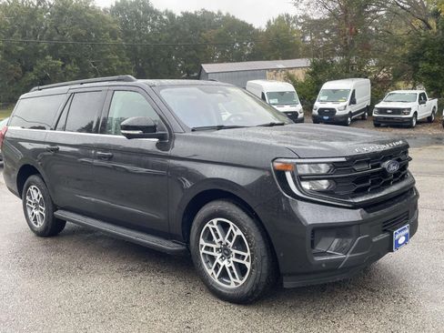 New 2025 Ford Expedition Max Active image 6
