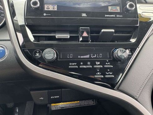 Certified 2021 Toyota Camry XLE image 26