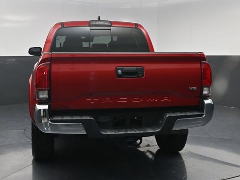 Used 2019 Toyota Tacoma SR5 RWD image 15
