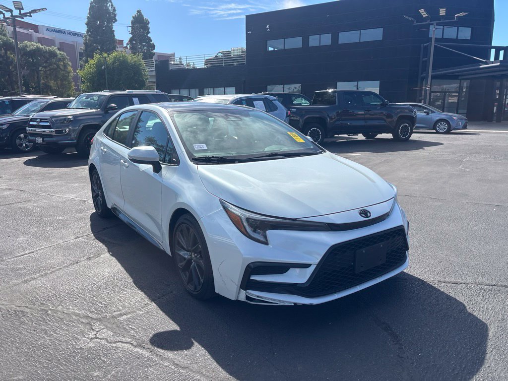 Used 2023 Toyota Corolla XSE w/ Carpet Mat Package (TMS) FWD image 2