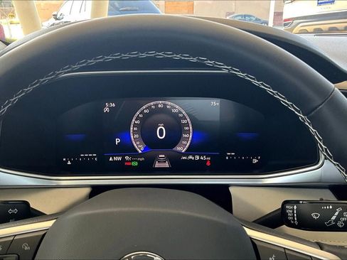 New 2025 Volkswagen Taos SE image 24