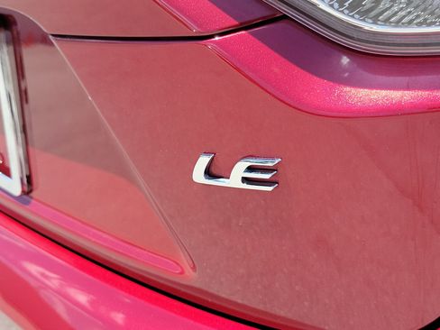 Used 2022 Toyota Corolla LE w/ LE Convenience Package FWD image 30