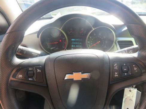 Used 2015 Chevrolet Cruze LT FWD image 11