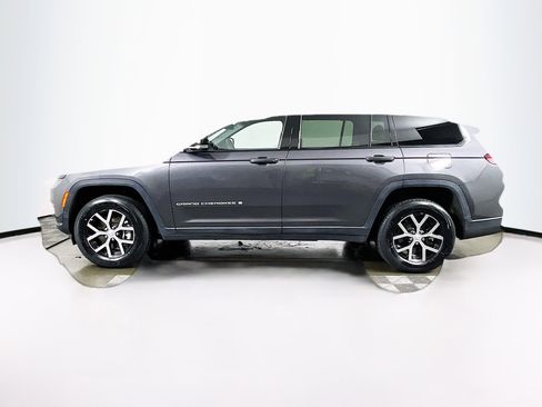 Used 2024 Jeep Grand Cherokee L Limited w/ Luxury Tech Group II image 4