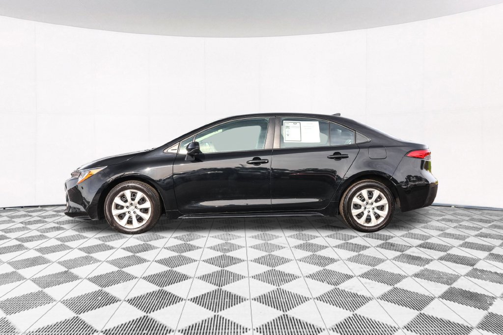 Used 2024 Toyota Corolla LE FWD image 14