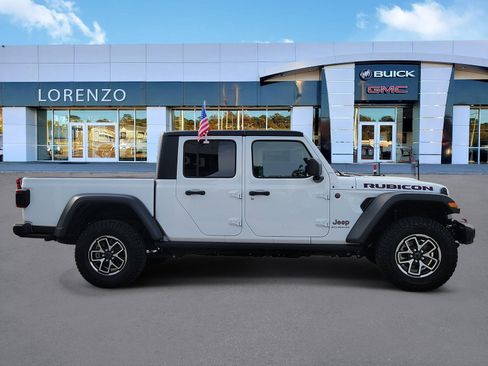 Used 2025 Jeep Gladiator Rubicon AWD/4WD image 4