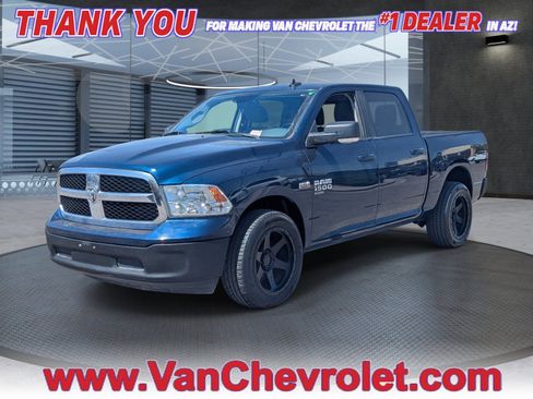 Used 2020 RAM 1500 Classic SLT w/ Luxury Group image 1