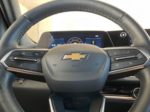 Used 2025 Chevrolet Equinox LT image 28