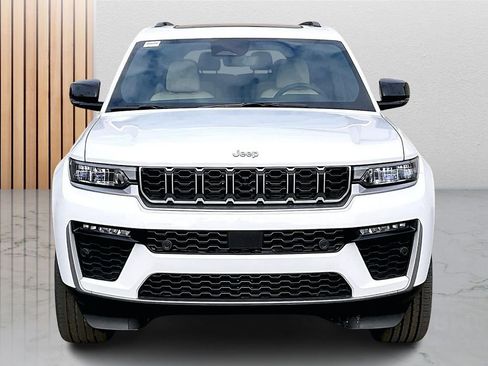 New 2026 Jeep Grand Cherokee L Limited w/ Luxury Tech Group II AWD/4WD image 3