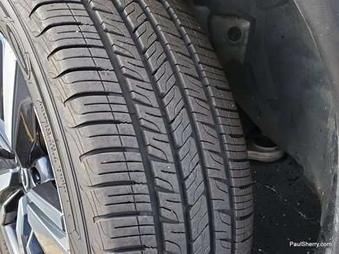 Used 2023 Nissan Rogue SL w/ SL Premium Package image 9